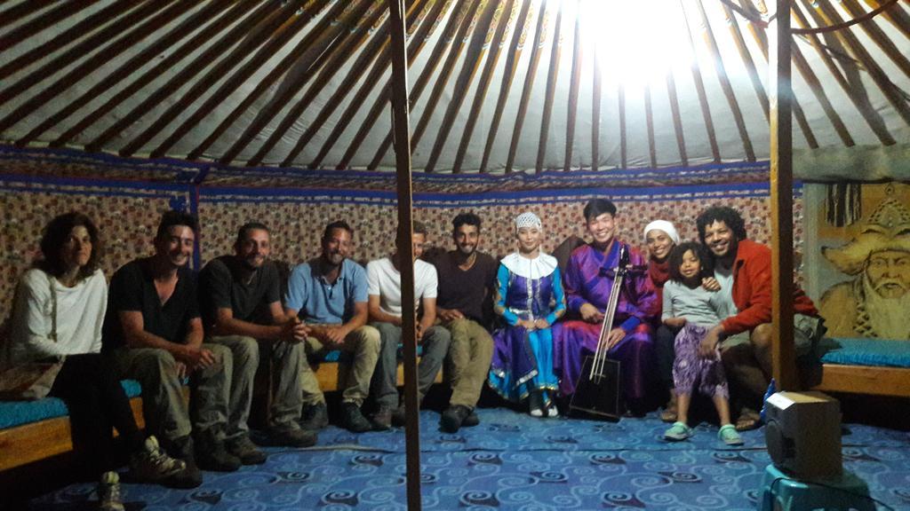 Harhorin Gaya'S Guest House מראה חיצוני תמונה